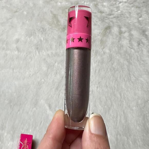 NIB Jeffree Star Restraints Velour Liquid Lipstick Full Size 5.6ml - Picture 3 of 11